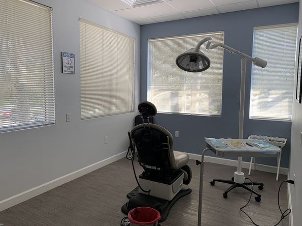 Ridgegate Medical Center: 5664 Bee Ridge Rd, Sarasota, FL 34233